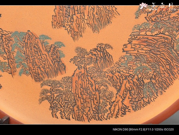 紫砂壶图片：山水味道     朱牧清作品 紫砂泥料上色 云山图 40cm - 宜兴紫砂壶网