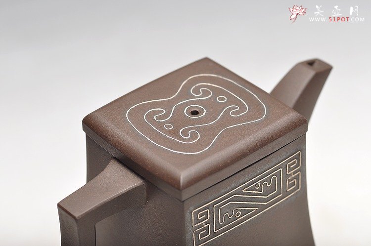 紫砂壶图片：吕尧臣 四方 镶嵌银丝  只供欣赏 - 宜兴紫砂壶网