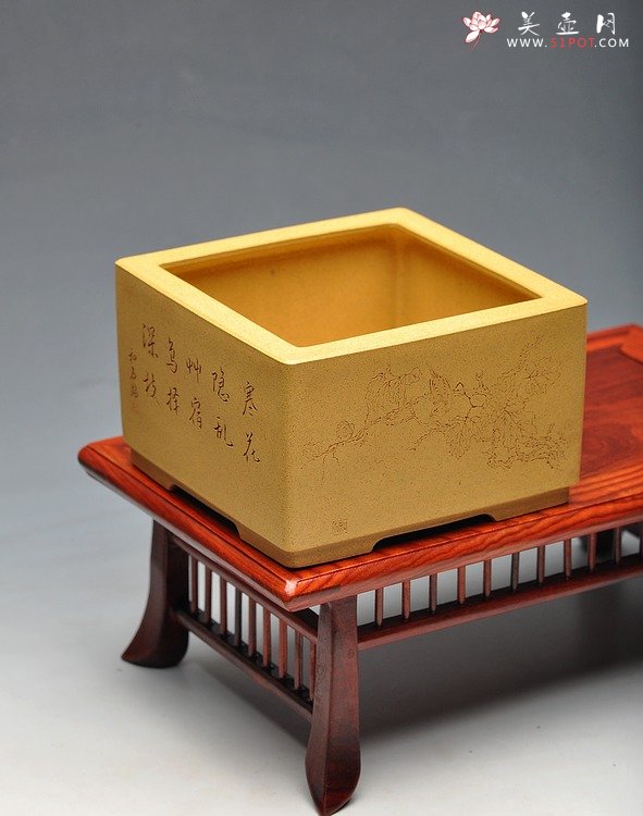 紫砂壶图片：精工典范 素雅秀气  万阗阗最新力作 全手四方花盆 - 宜兴紫砂壶网