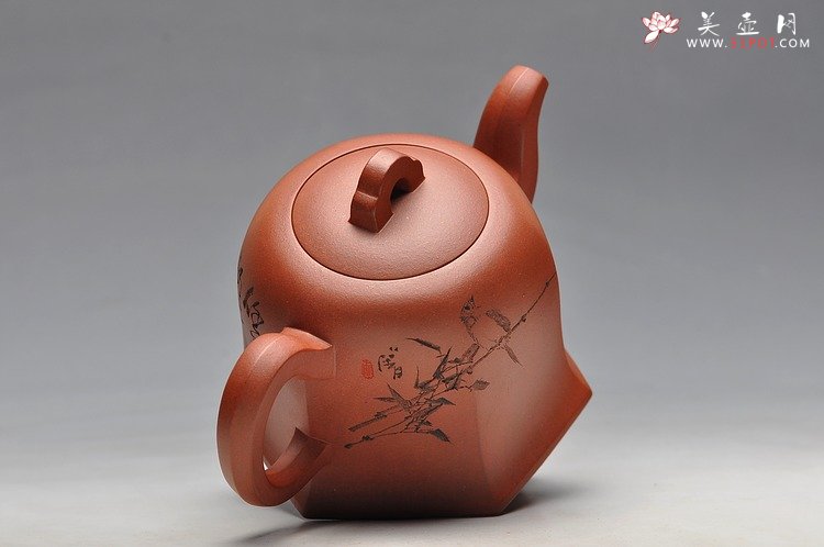 紫砂壶图片： 鲍志强高徒 历上清装饰 方鈡 优质底槽青 - 宜兴紫砂壶网