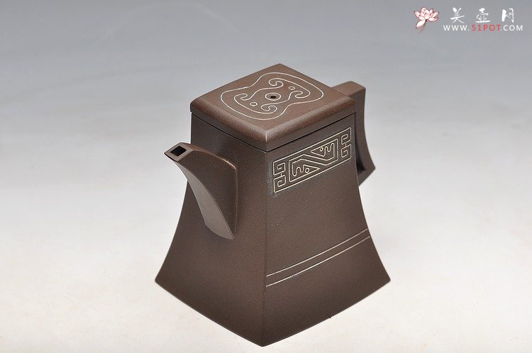 紫砂壶图片：吕尧臣 四方 镶嵌银丝  只供欣赏 - 宜兴紫砂壶网