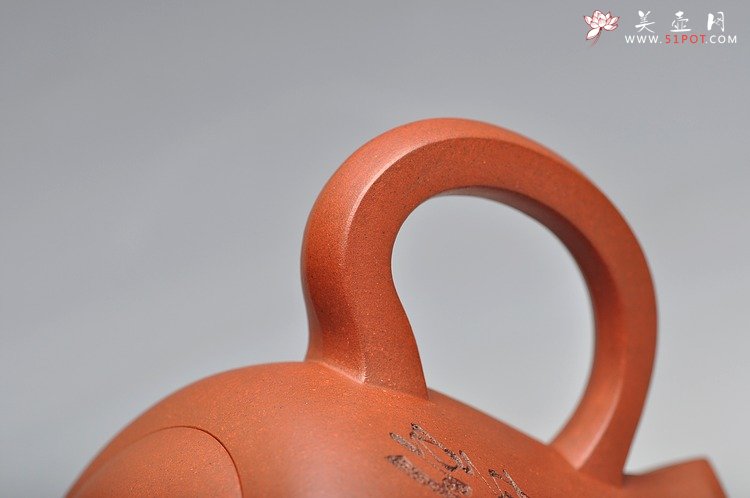 紫砂壶图片： 鲍志强高徒 历上清装饰 方鈡 优质底槽青 - 宜兴紫砂壶网