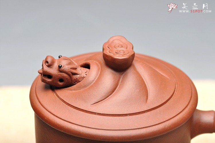 紫砂壶图片：龙杯 优质青水泥 自用送礼佳品 带高档锦盒 - 宜兴紫砂壶网