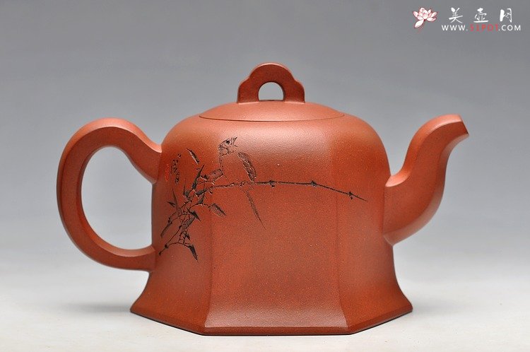 紫砂壶图片： 鲍志强高徒 历上清装饰 方鈡 优质底槽青 - 宜兴紫砂壶网