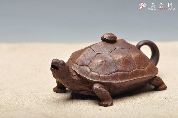 紫砂壶图片：全手工仿生雕塑 孙金立 寿龟  - 宜兴紫砂壶网