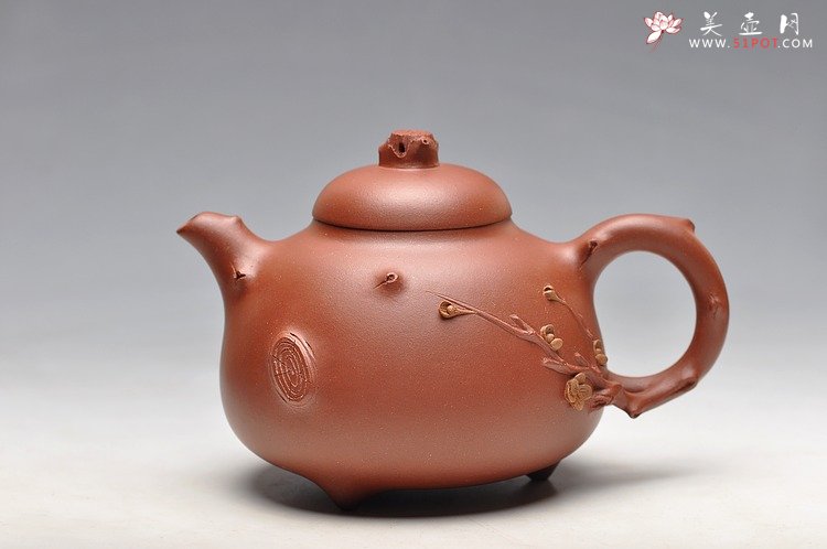 紫砂壶图片：惊艳双色立体梅花 颇有气势  梅花乳鼎 - 宜兴紫砂壶网