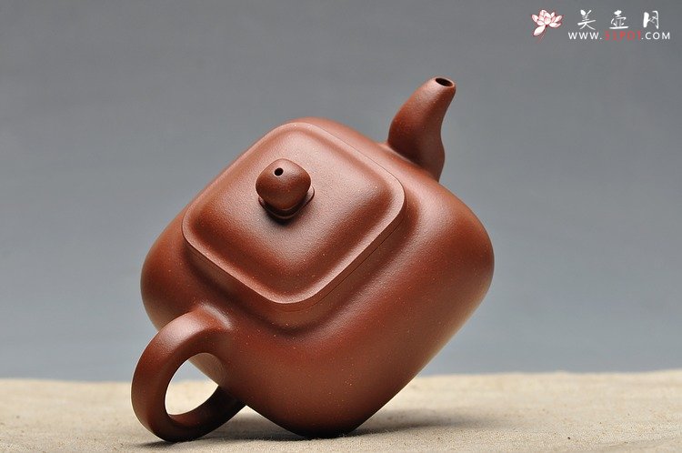 紫砂壶图片： 难度极大 单片身桶拍打 气势磅礴 精工典范 全手传炉 - 宜兴紫砂壶网