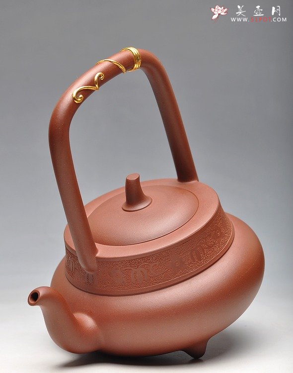 紫砂壶图片：壬辰年扛鼎力作 北瓜提梁 浑圆敦厚 典雅素丽 精品 - 宜兴紫砂壶网