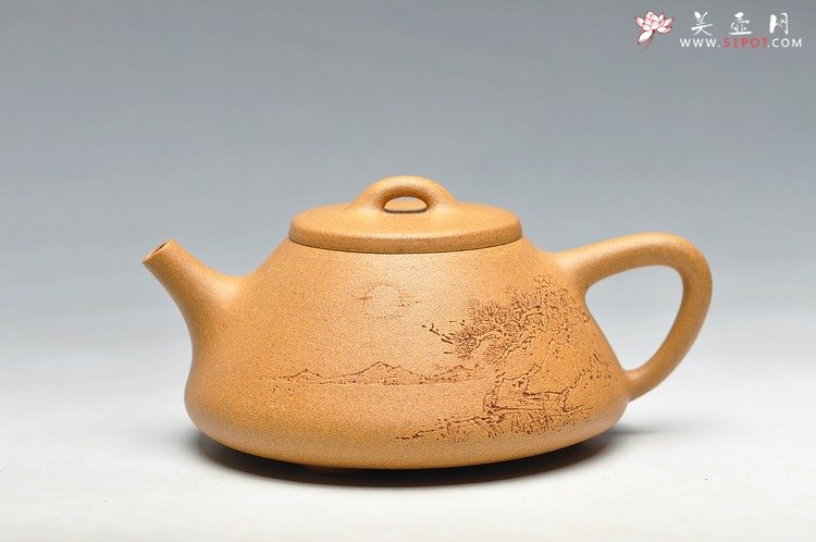 紫砂壶图片：李彦雄装饰山水 无限风光在险峰之全手子冶石瓢  淡雅 - 宜兴紫砂壶网