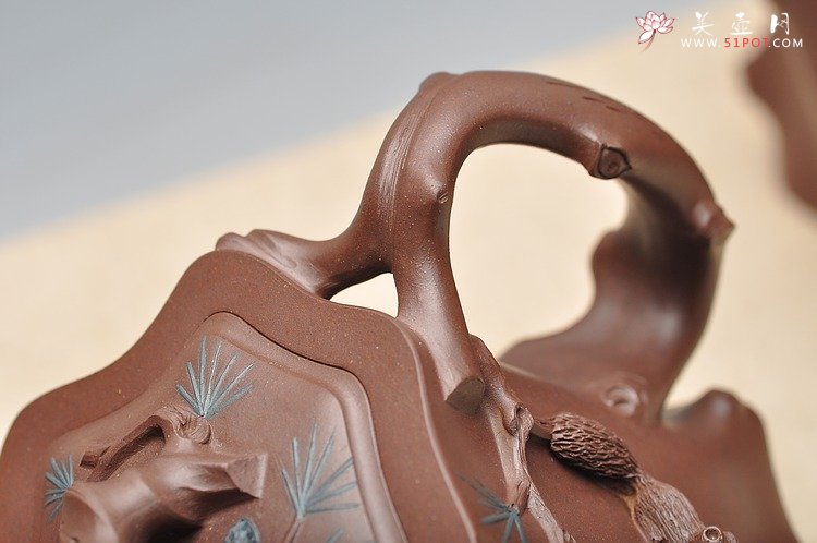 紫砂壶图片：恽益萍 松鼠葡萄桩 松鼠松桩 - 宜兴紫砂壶网