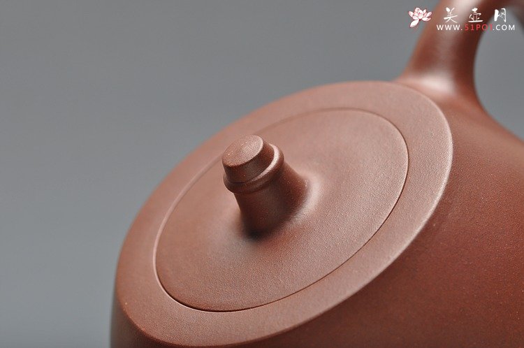 紫砂壶图片：实力派陶手郑新作品  全手玉成窑款井栏 古意 - 宜兴紫砂壶网