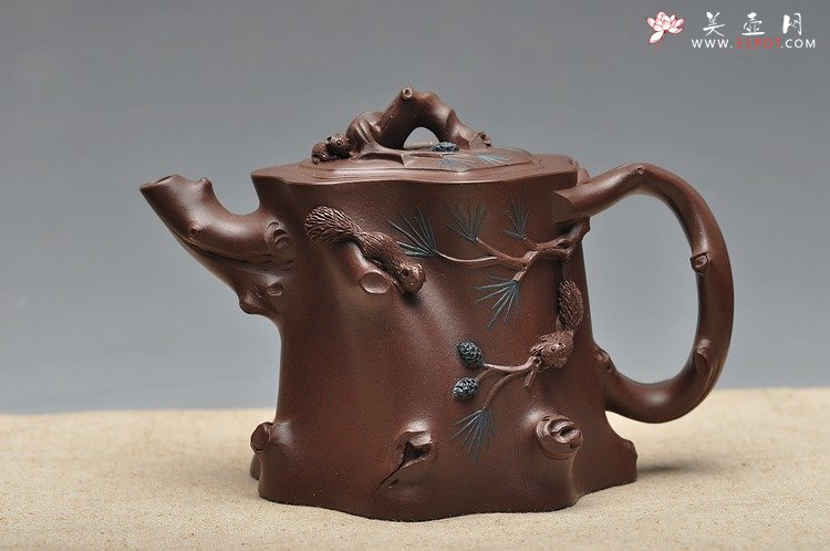 紫砂壶图片：恽益萍 松鼠葡萄桩 松鼠松桩 - 宜兴紫砂壶网