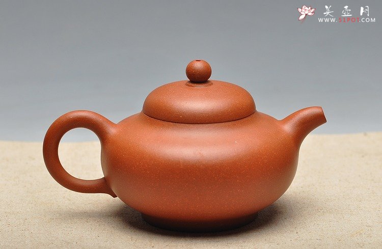 紫砂壶图片：国工师陈宏林装饰 端庄典雅  全手华颖 - 宜兴紫砂壶网