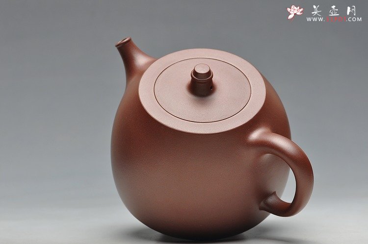 紫砂壶图片：实力派陶手郑新作品  全手玉成窑款井栏 古意 - 宜兴紫砂壶网