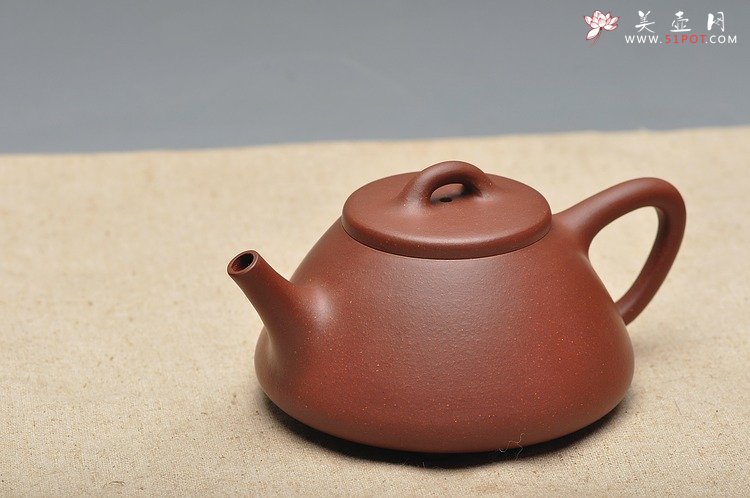 紫砂壶图片：石瓢主义 舒展文气 优质底槽青 全手子冶石瓢 - 宜兴紫砂壶网