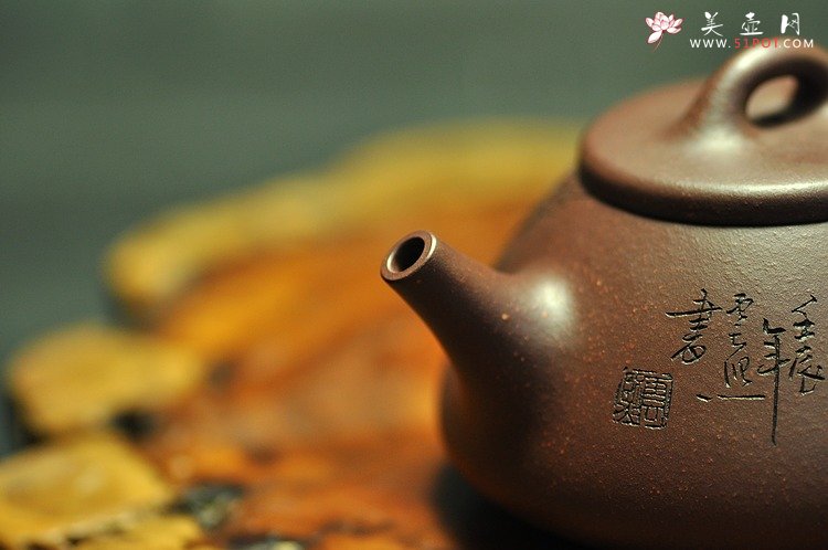 紫砂壶图片： 清隽挺拔  子冶石瓢 骨肉均挺 弱水三千只取一瓢 - 宜兴紫砂壶网