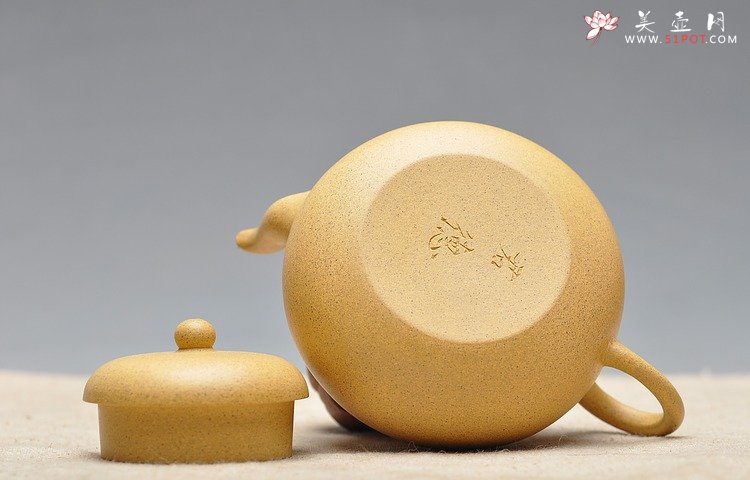 紫砂壶图片：尹君峰新品 本山段全手小君德 秀色可人 - 宜兴紫砂壶网