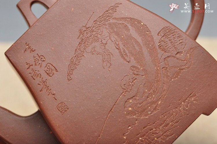 紫砂壶图片：神骏飘逸 气度非凡 全手工方中云壶 珍藏佳品 - 宜兴紫砂壶网