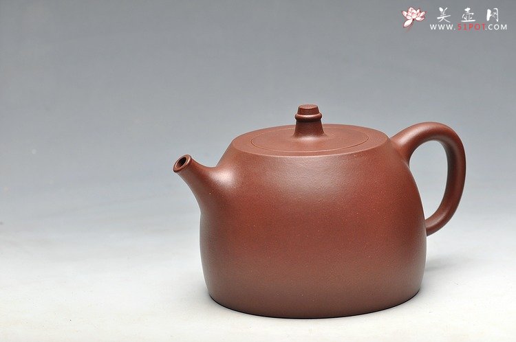 紫砂壶图片：实力派陶手郑新作品  全手玉成窑款井栏 古意 - 宜兴紫砂壶网