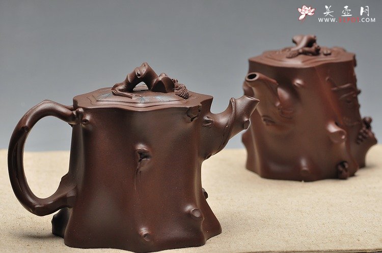 紫砂壶图片：恽益萍 松鼠葡萄桩 松鼠松桩 - 宜兴紫砂壶网