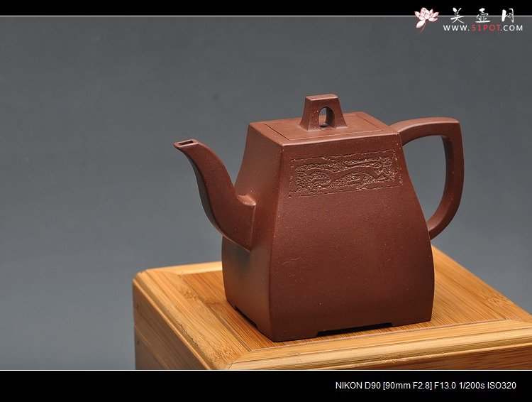 紫砂壶图片：神骏飘逸 气度非凡 全手工方中云壶 珍藏佳品 - 宜兴紫砂壶网