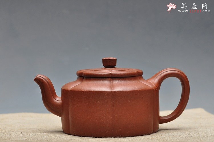 紫砂壶图片：经典筋囊器 何卫枫新作  精品梅花周盘 - 宜兴紫砂壶网