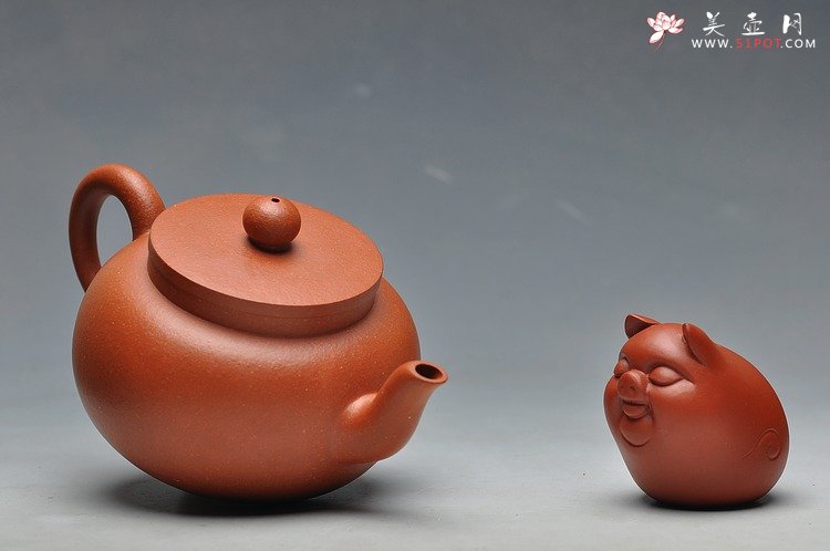 紫砂壶图片：珠圆玉润 饱满可人全手降坡之平盖莲子 - 宜兴紫砂壶网