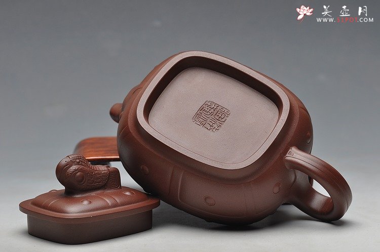 紫砂壶图片：经典代表作 盔甲 - 宜兴紫砂壶网