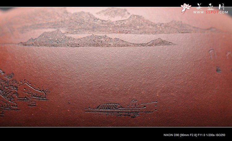 紫砂壶图片：实力体现 全手难度 大半月 通景山水 精品 - 宜兴紫砂壶网