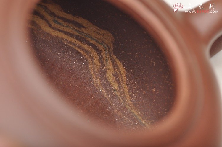 紫砂壶图片：双色通透绞泥 圆润可人 小桥流水 - 宜兴紫砂壶网