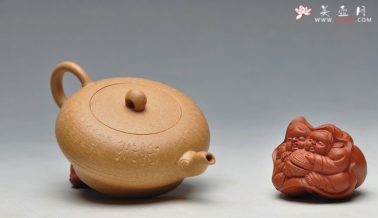 紫砂壶图片：一对小品 实用茶器 如意心经 - 宜兴紫砂壶网