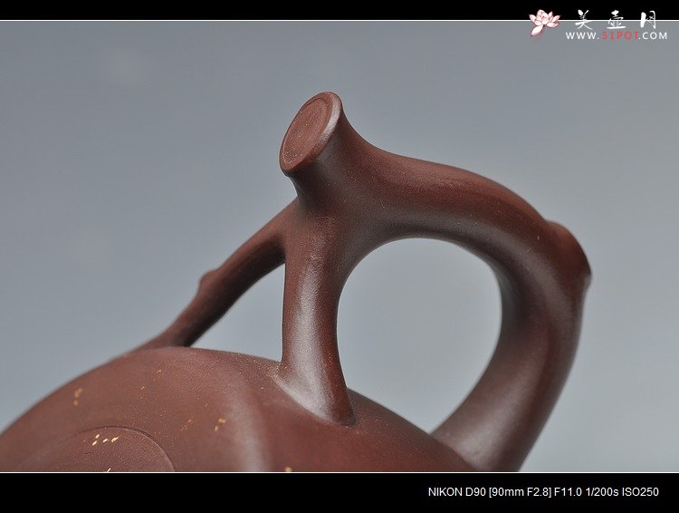 紫砂壶图片：原创作品 舒展淡雅  全手花好月圆 - 宜兴紫砂壶网