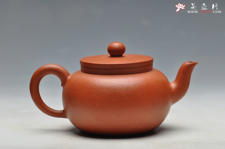 紫砂壶图片：珠圆玉润 饱满可人全手降坡之平盖莲子 - 宜兴紫砂壶网