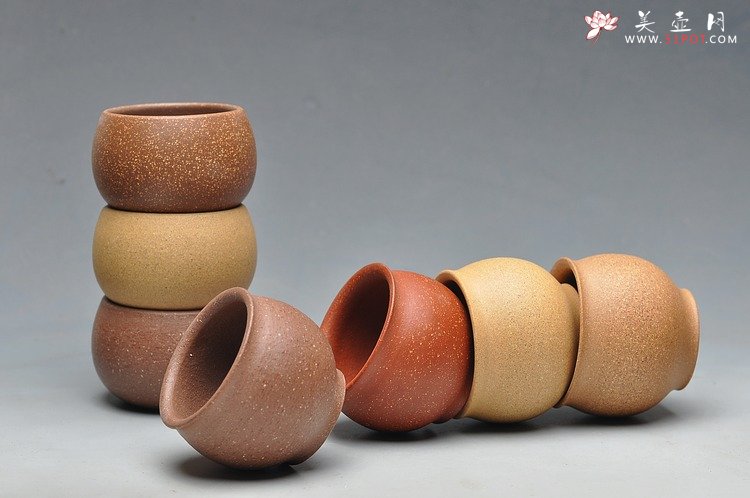 紫砂壶图片：优质朱泥调砂 芝麻段 最全 精品品茗杯 - 宜兴紫砂壶网