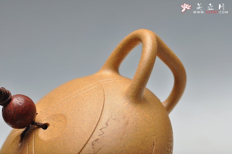 紫砂壶图片：摹玉成窑之味 深得其妙 李彦雄装饰 全手东石逸品 曲峰原创 - 宜兴紫砂壶网