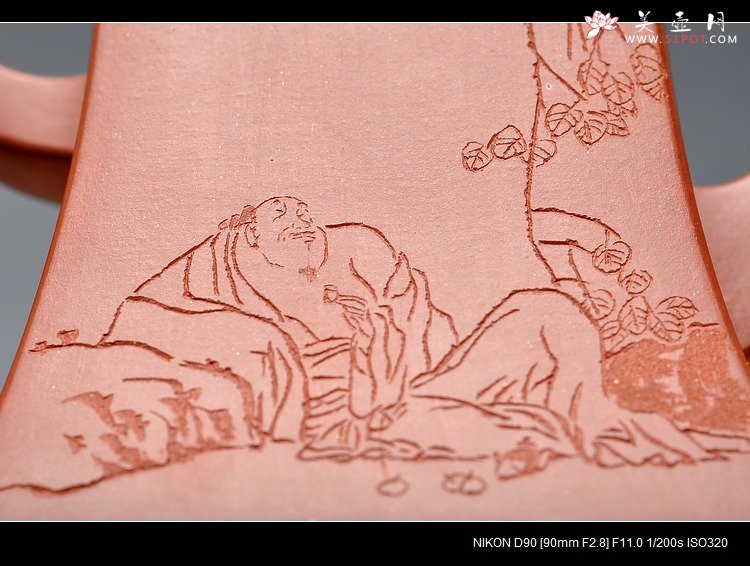 紫砂壶图片：史金妹最新力作 全手大方钟 巍巍壶势 - 宜兴紫砂壶网