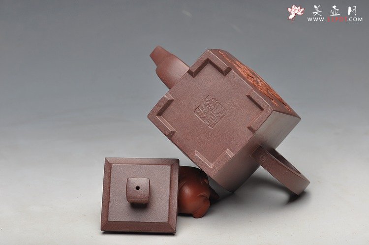 紫砂壶图片：挺拔之美 堆塑之龙韵 全手夺魁 - 宜兴紫砂壶网