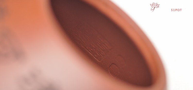 紫砂壶图片：值得期待的实力陶手 张听刚装饰 全手子冶石瓢 进步看得见 - 宜兴紫砂壶网