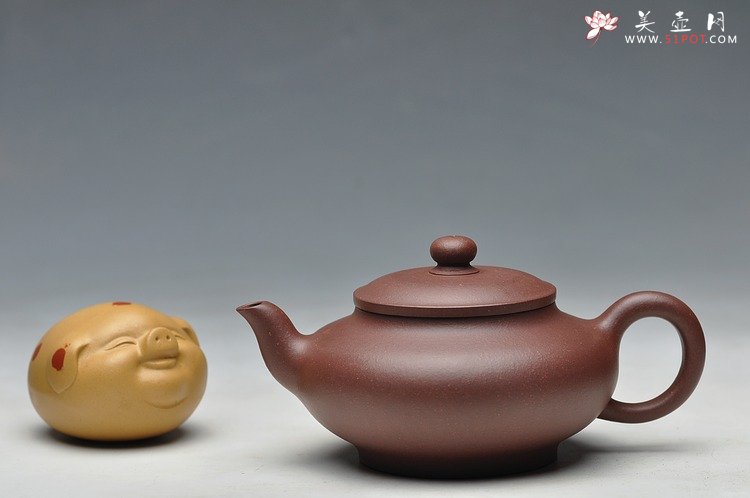 紫砂壶图片：线条流畅 实用小品 雅韵 - 宜兴紫砂壶网