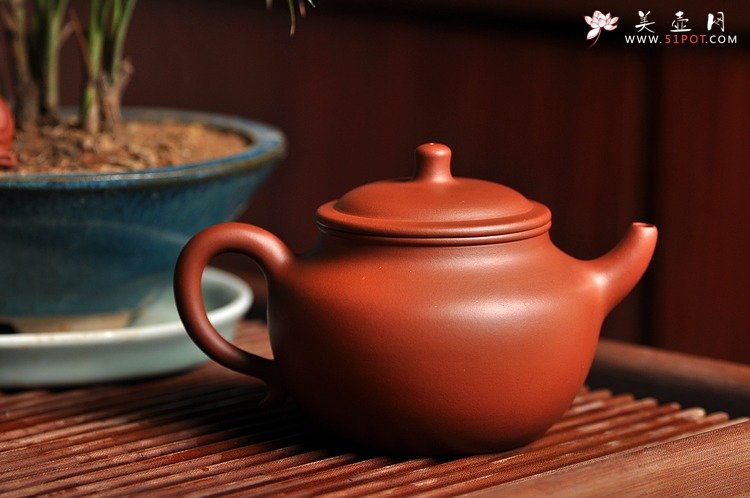 紫砂壶图片：曲峰最新作品 心灯 线条流畅 温润清雅 心思明亮如灯 - 宜兴紫砂壶网