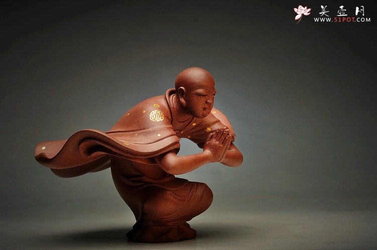 紫砂壶图片： 范志峰最新作品描金蓬莱 衣有凌虚之韵，容有出尘之想 - 宜兴紫砂壶网