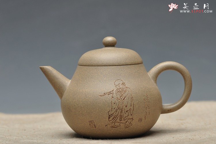 紫砂壶图片：全手老味高梨形 古拙之味 手中无梨式，难以言茗事 高寿与幽思 - 宜兴紫砂壶网