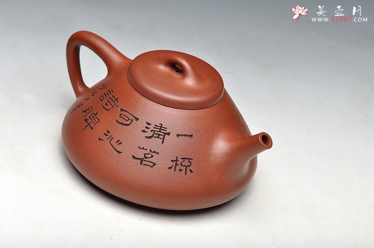 紫砂壶图片：值得期待的实力陶手 张听刚装饰 全手子冶石瓢 进步看得见 - 宜兴紫砂壶网