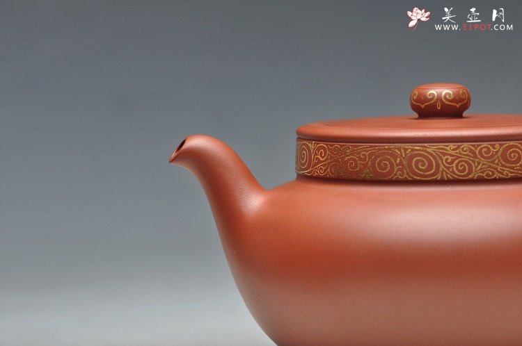 紫砂壶图片：曲峰最新原创作品 典雅大气 全手雍和 - 宜兴紫砂壶网