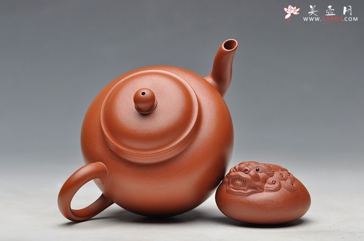 紫砂壶图片：线条流畅  亭亭玉立 全手恒圆 - 宜兴紫砂壶网