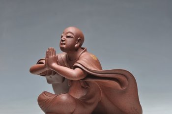 紫砂壶图片： 范志峰最新作品描金蓬莱 衣有凌虚之韵，容有出尘之想 - 宜兴紫砂壶网