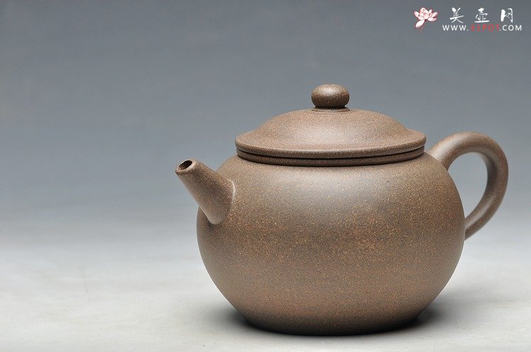紫砂壶图片：拙朴古雅 传统耐品 杀茶利器 全手拙古 - 宜兴紫砂壶网