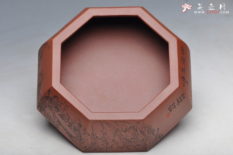 紫砂壶图片：面面是佛 人物线条张弛有力 耐品 全手八方水洗 笔洗 - 宜兴紫砂壶网