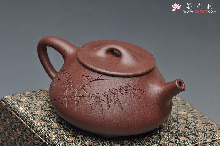 紫砂壶图片：墨生装饰 全手中石瓢 许国卫代表器形 - 宜兴紫砂壶网