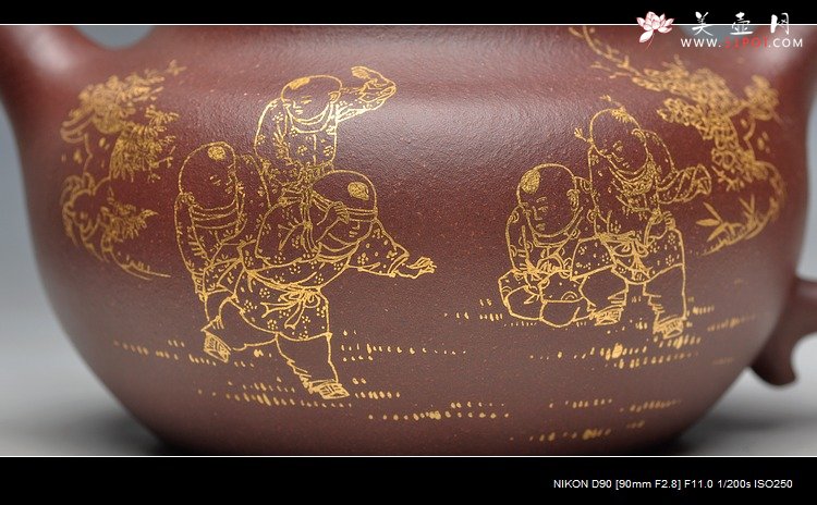 紫砂壶图片：描金装饰 饱满大气  全手大莲子 大品适合茶会 - 宜兴紫砂壶网